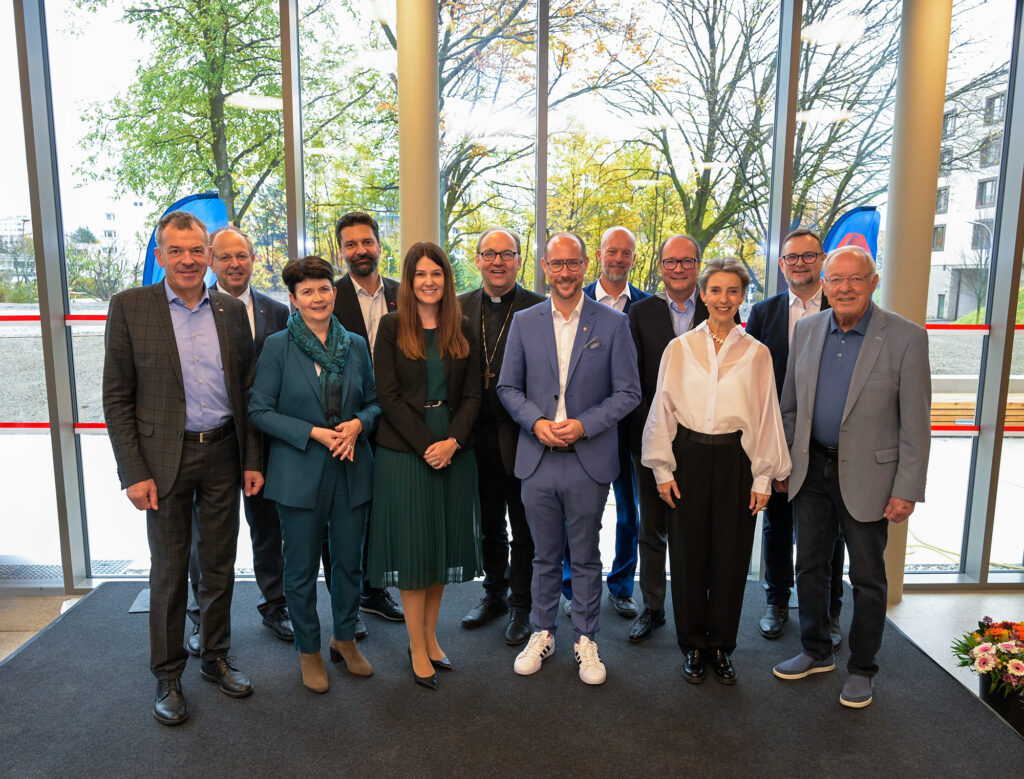 Gruppenfoto Übergabe
