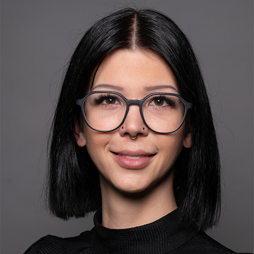 Porträtfoto von Yvonne Unterlechner